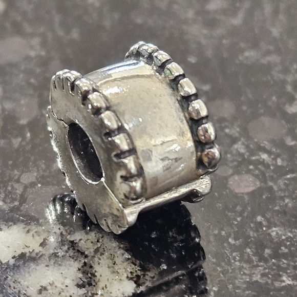 Pandora Jewelry - PANDORA Beveled Clip No. 790267